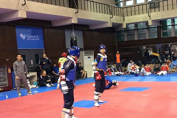 서울시청 체육관에서 훈련하고 있는 선수들의 모습